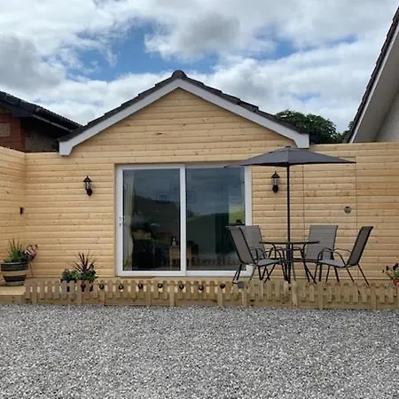 Tomax Garden Cabin Free Parking Inverness Exterior photo